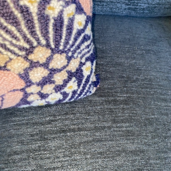 2 Floral Hooked Rug Pillow Lavender and Peach 18x18 - Picture 10 of 12